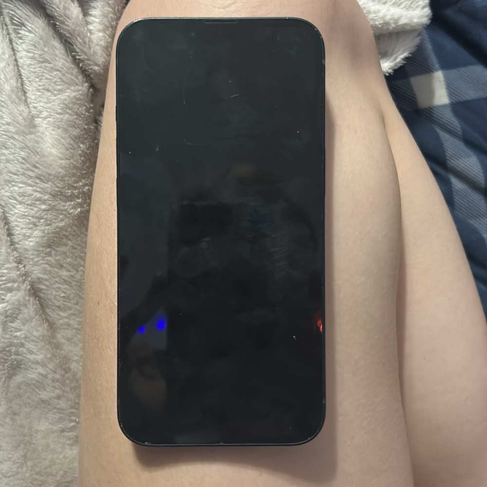 iphone 13 - Picture 2 of 2